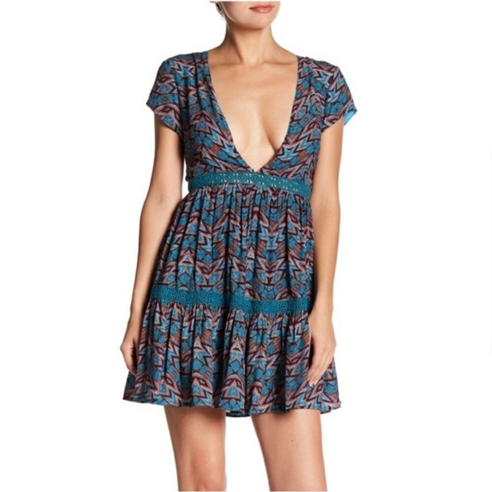 Sea Gypsies by Lost Blue Bohemian V-Neck Crochet Aztec Mini Dress X-Small XS